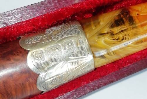 RARE AND COLLECTABLE SILVER MOUNTED SMOKING PIPE CIRCA 1902 WITH FITTED CASE
