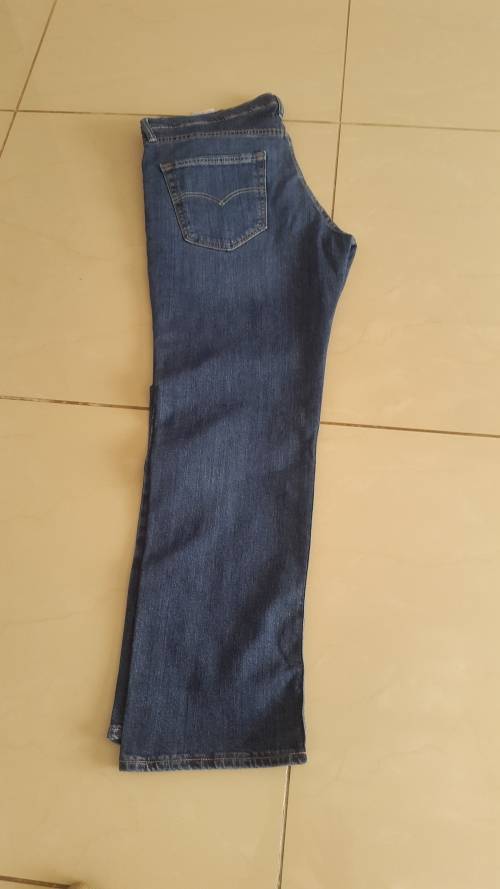 LEVIS JEANS