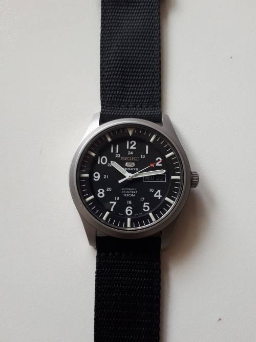 Seiko 5 Automatic SNZG15