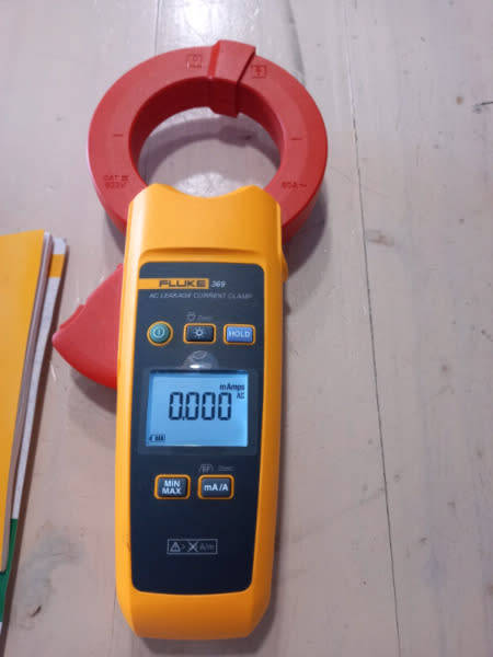 FLUKE 369 LEAKAGE CURRENT CLAMP METER