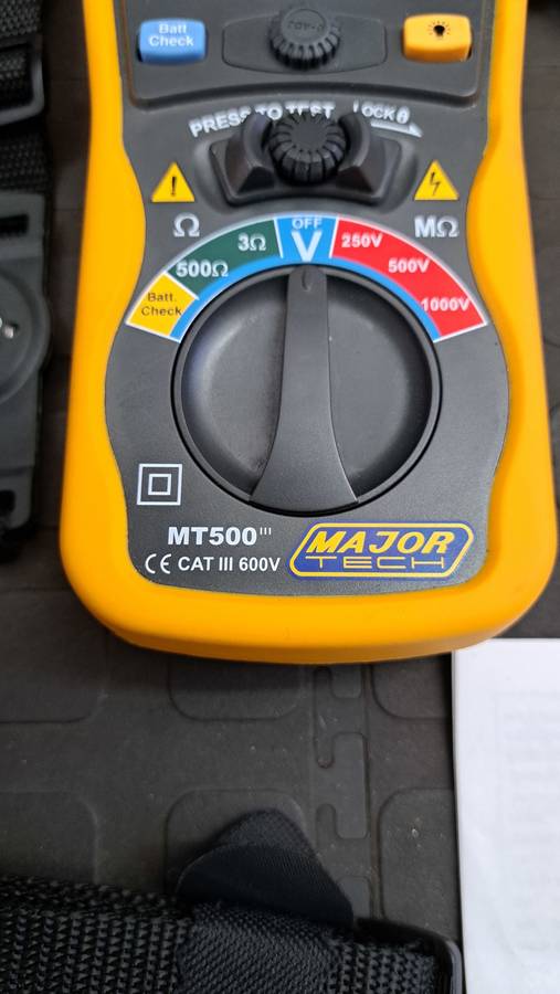 Major Tech MT500 Analogue Insulation Tester