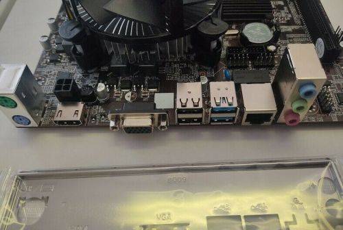 Intel i3 -6100 Bundle / 4 Gig Ram / Brand New With Full Warranty