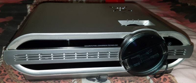 LG RD-JT51 DLP Projector (800x600 NATIVE) Supports up to 1080i input