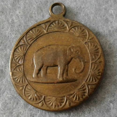 VINTAGE UNIFACE COPPER/BRASS PENDANT 19 MM DIAMETER