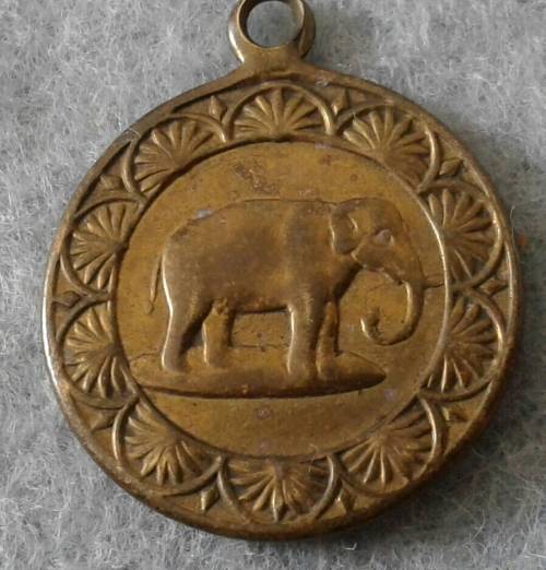 VINTAGE UNIFACE COPPER/BRASS PENDANT 19 MM DIAMETER