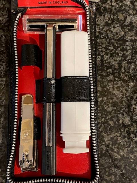 Men's Black Leather Grooming Travel Kit