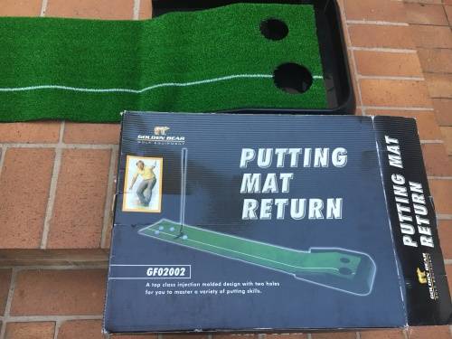 Brand new Large golf putting mat