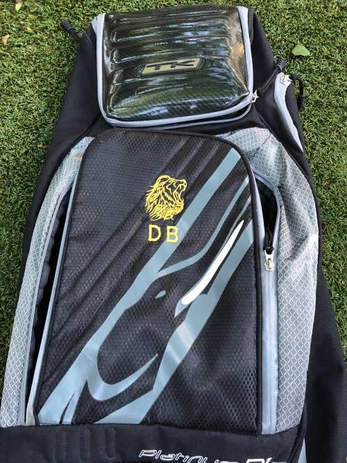 Lovely and good condition TK Hockey Stick Bag