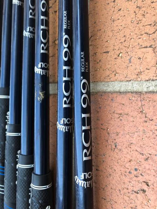 Wow - Callaway irons with graphite shafts and nie grips - Good value