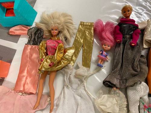 Vintage Barbie and Ken collection with clothes and some furniture - rare - 1960's