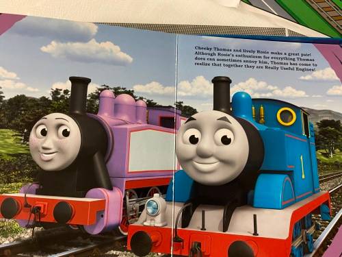 Nice Thomas and Friends Book with playing models and play mat - fantastic