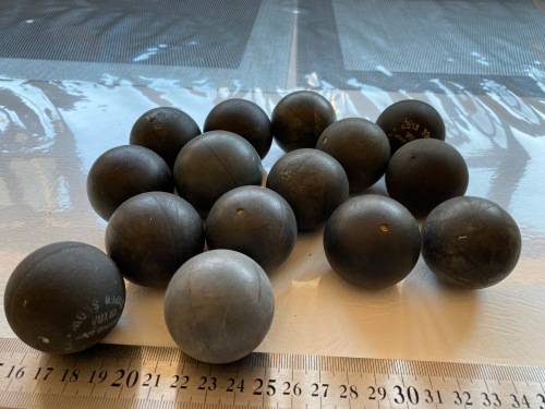 Lot of squash balls