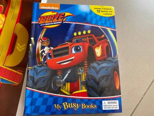 Blaze and the Monster Machine Book, Floor Mat and Figurines