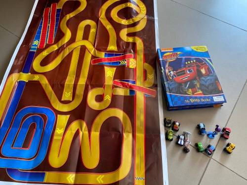 Blaze and the Monster Machine Book, Floor Mat and Figurines