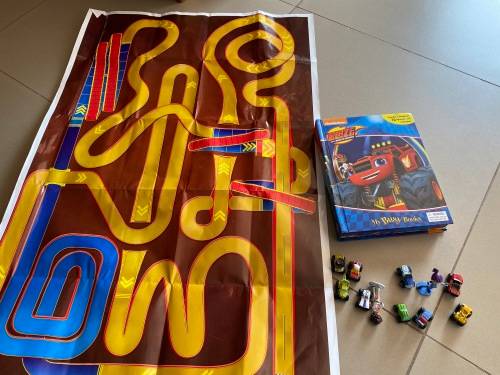 Blaze and the Monster Machine Book, Floor Mat and Figurines