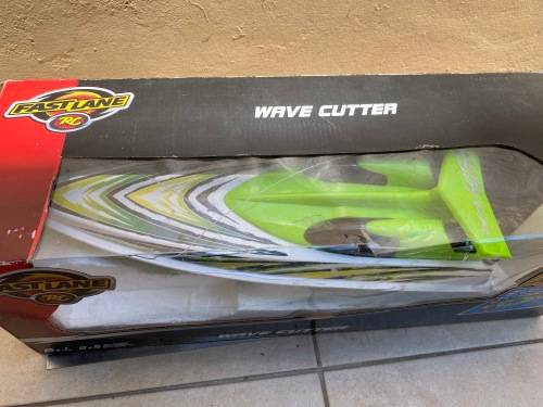 Wave Cutter boxed - Fast Lane with remote