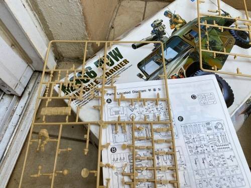 Mass Tow Missile Carrier - parts for model - cheap