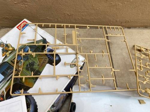 Mass Tow Missile Carrier - parts for model - cheap