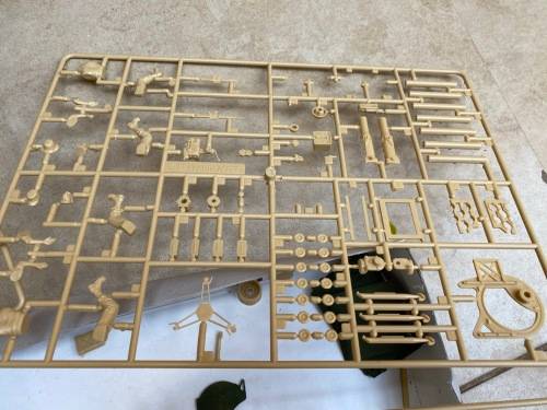 Mass Tow Missile Carrier - parts for model - cheap