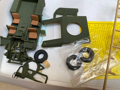 Mass Tow Missile Carrier - parts for model - cheap