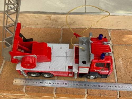 Large Fire Engine with sound