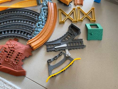 Thomas Train Set with trains, tracks and nice scenery