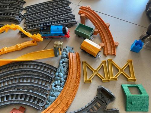 Thomas Train Set with trains, tracks and nice scenery