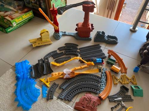 Thomas Train Set with trains, tracks and nice scenery