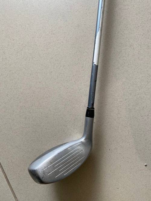 Lovely Taylormade Rescue hybrid club 22 degrees - excellent