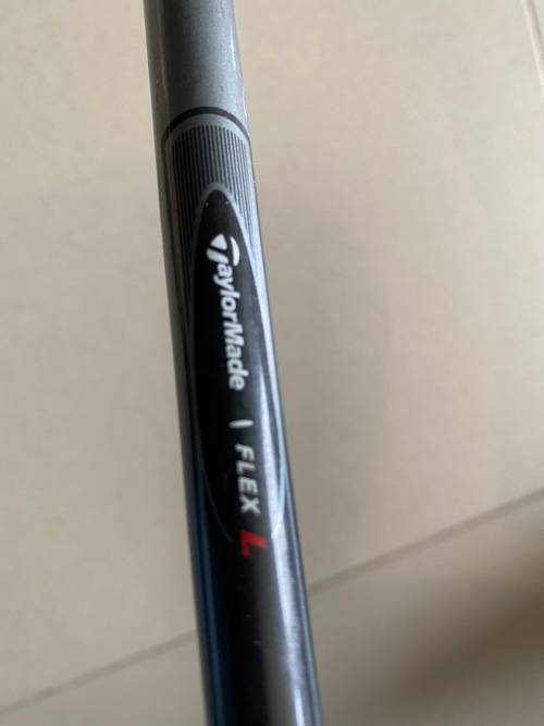 Lovely Taylormade Rescue hybrid club 22 degrees - excellent