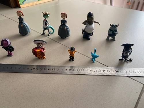 Lovely set of Ratatouille figures x 10