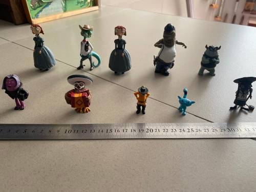 Lovely set of Ratatouille figures x 10