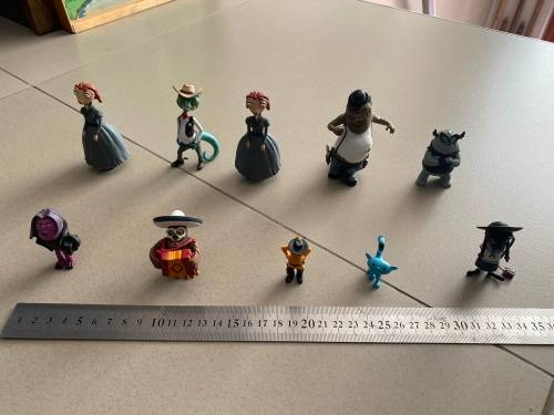 Lovely set of Ratatouille figures x 10