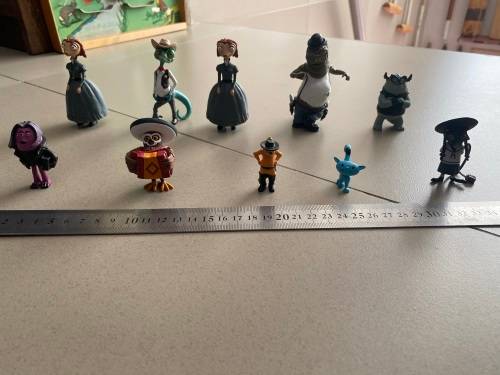 Lovely set of Ratatouille figures x 10