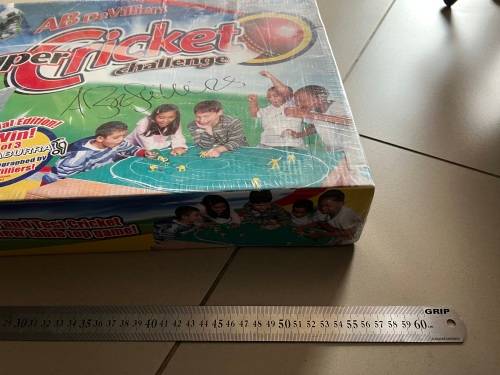 Brand new AB De Villiers cricket play game - lovely