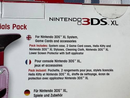 Brand new 3DS Hello Kitty game case and accessory set 3