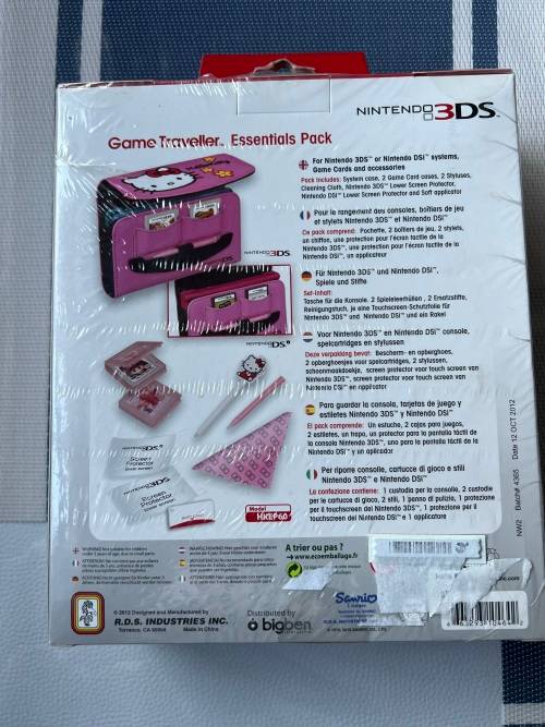 Brand new 3DS Hello Kitty double pack - game and case and accessory set