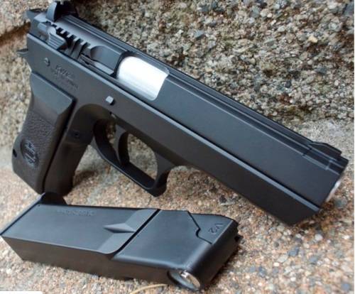 LAST!!!BABY EAGLE full metal JERICO 941 FULL WEIGHT STEEL C02 PISTOL 4.5 BBS R1995.00