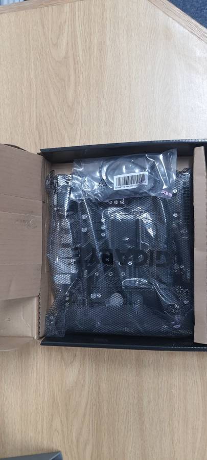 Gigabyte H310M S2H Intel H310 Coffee Lake LGA1151 Micro ATX Desktop Motherboard