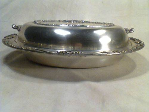 A REAL awsome 1950 Tureen for Xmas Size: 290mm Long x 225mm Wide.In good S/Hand condition