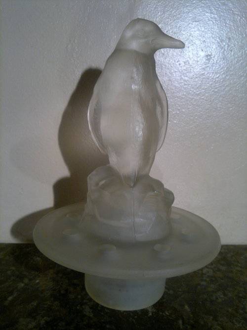 2 x Vintage Frosted Glass Items. A Frog with Bird motif & a decanter both are clean No cracks at all