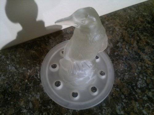 2 x Vintage Frosted Glass Items. A Frog with Bird motif & a decanter both are clean No cracks at all