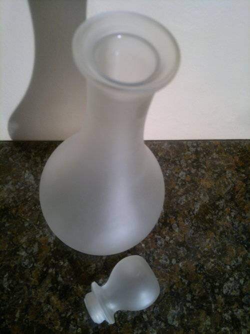 2 x Vintage Frosted Glass Items. A Frog with Bird motif & a decanter both are clean No cracks at all