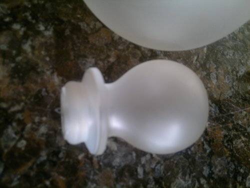 2 x Vintage Frosted Glass Items. A Frog with Bird motif & a decanter both are clean No cracks at all