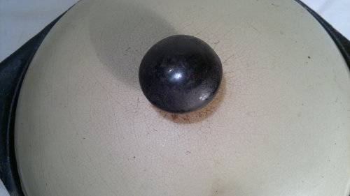 Founded in 1942 Rhodesian Iron and Steel Company 2 PROTOTYPES Heavy Cast Iron Green Enamel Roast Pot