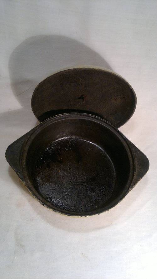 Founded in 1942 Rhodesian Iron and Steel Company 2 PROTOTYPES Heavy Cast Iron Green Enamel Roast Pot