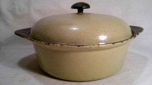 Founded in 1942 Rhodesian Iron and Steel Company 2 PROTOTYPES Heavy Cast Iron Green Enamel Roast Pot
