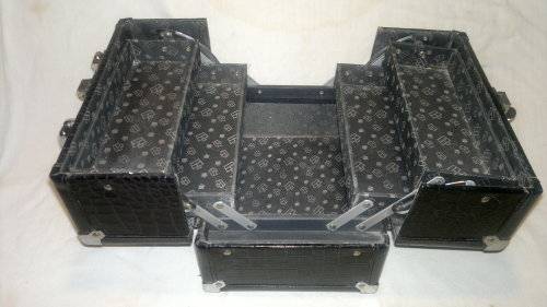Two old vintage Jewelry Box`s with odd jewelry pieces.In fair to good condition, Sold as used s/hand