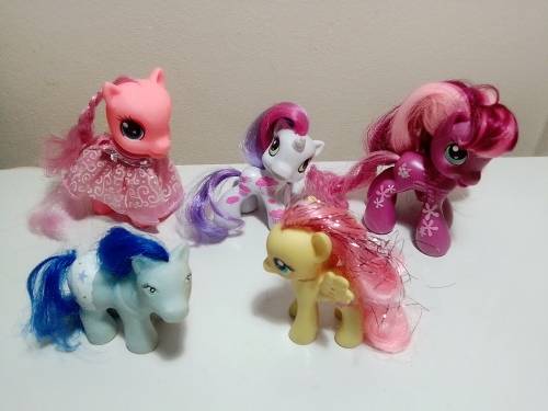 5 Turning Heads x My Little Pony`s 3 x Hasbro - Sweetie Belle and Cheerile