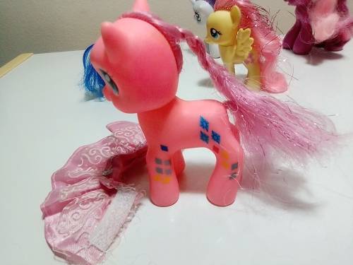 5 Turning Heads x My Little Pony`s 3 x Hasbro - Sweetie Belle and Cheerile